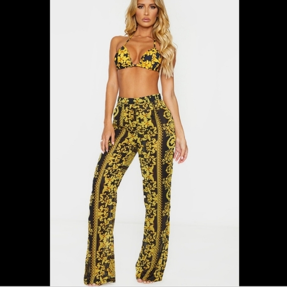 Pretty Little Thing Black Chain Print Beach Flares NWT Size 0 - Picture 1 of 4